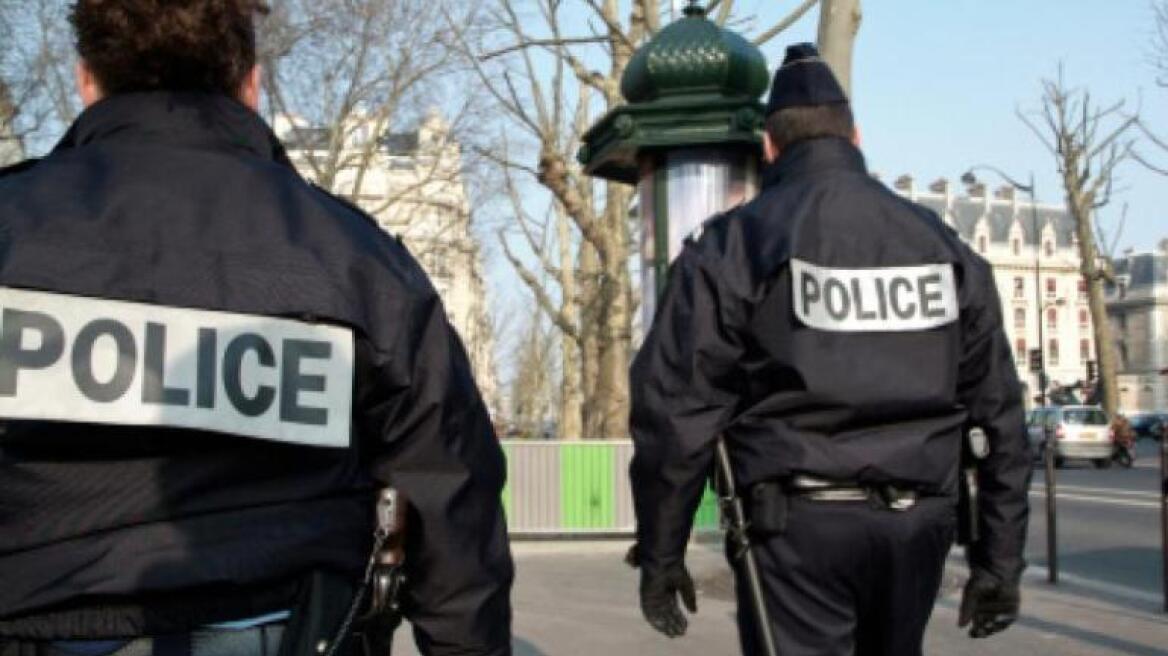 Γαλλία: Στο χωριό Εν απαγόρευσαν στους ανήλικους να κυκλοφορούν μετά τις 11 το βράδυ	